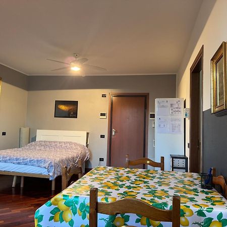 Ampio Monolocale Apartment Brescia Exterior photo